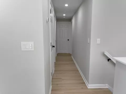 Entry Way - 86 Paulk Ter, Springfield, MA 01128 photo 1 of 2