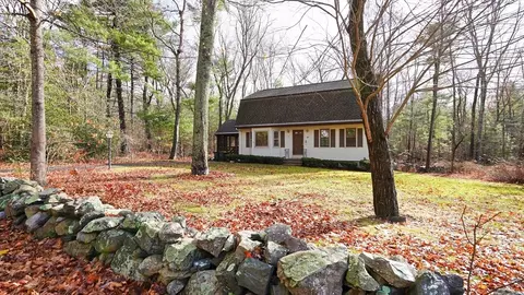 28 Mount St, Franklin, MA 02038