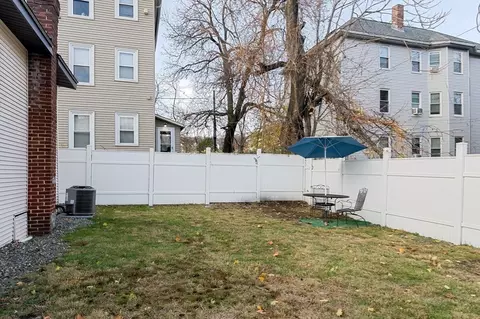 Exterior - 3 Hecla St, Worcester, MA 01604 photo 3 of 4
