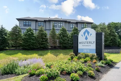 2075 Lafayette Rd #B-12, Portsmouth, NH 03801