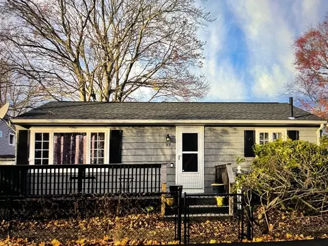 97 Gardner Ave, Swansea, MA 02777
