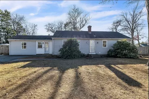 61 Mary Coburn Rd, Springfield, MA 01129