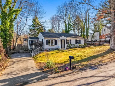 6 Gabriel Rd, Sharon, MA 02067