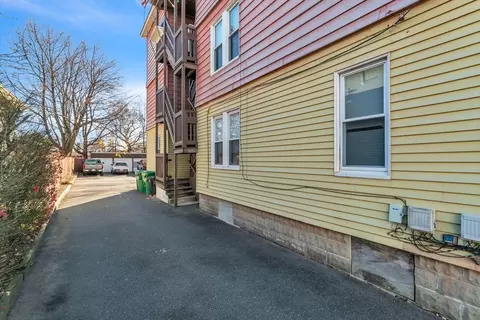 Exterior - 91 Providence St, Chicopee, MA 01020 photo 3 of 8