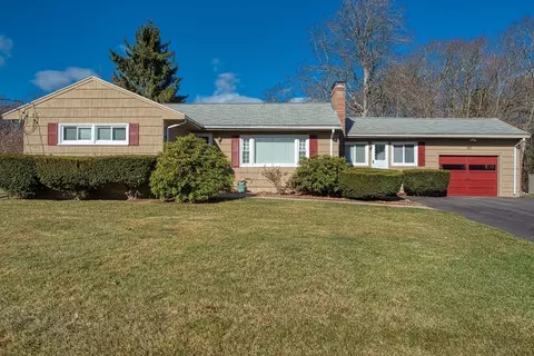 37 Sunset Dr, Brockton, MA 02301