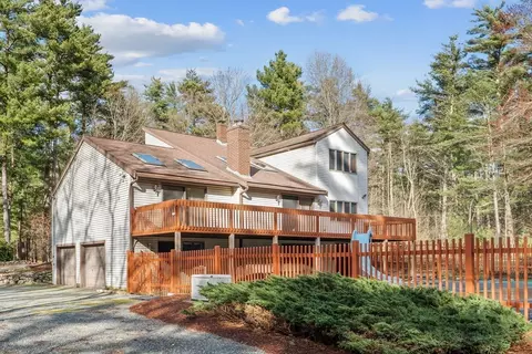 55 Hill St, Lakeville, MA 02347