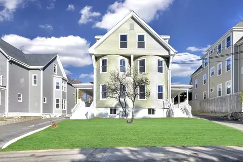 58 Warren Ave #58, Hyde Park, MA 02136