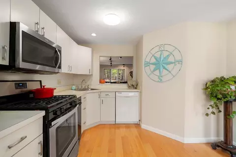 17 Deer Path #6, Maynard, MA 01754 photo 4