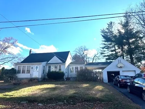 26 Chestnut St, Attleboro, MA 02703
