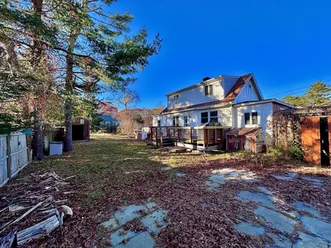 Exterior - 4 Martin St, Wareham, MA 02532 photo 8 of 9