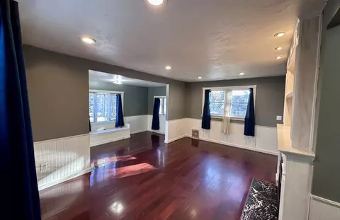 Living - 4 Martin St, Wareham, MA 02532 photo 1 of 5
