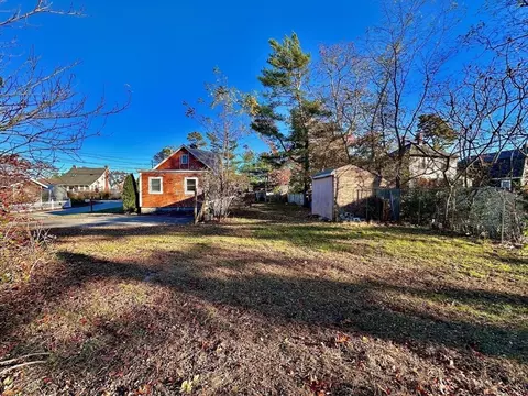 Exterior - 4 Martin St, Wareham, MA 02532 photo 4 of 9