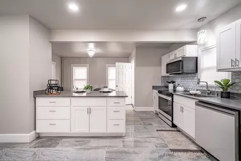 53 Bevier St, Springfield, MA 01107 photo 9