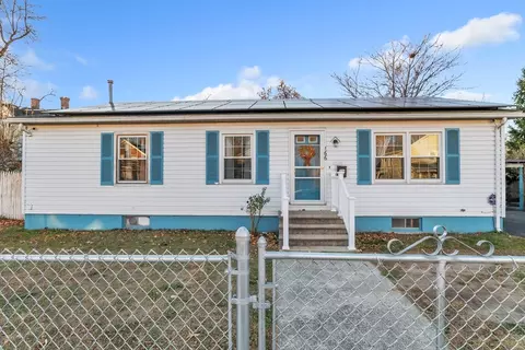 166 Hancock St, Springfield, MA 01109 photo 3