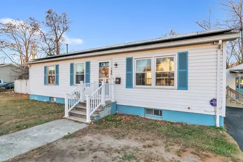 166 Hancock St, Springfield, MA 01109
