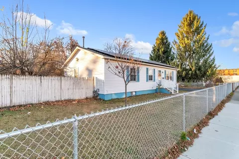 166 Hancock St, Springfield, MA 01109 photo 4