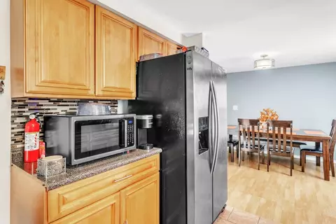 166 Hancock St, Springfield, MA 01109 photo 6