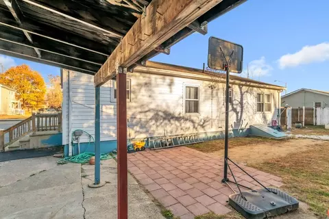 166 Hancock St, Springfield, MA 01109 photo 32
