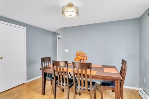 166 Hancock St, Springfield, MA 01109 photo 9