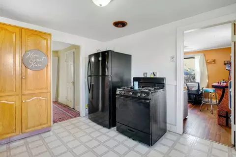95 Leavitt St, Springfield, MA 01109 photo 9