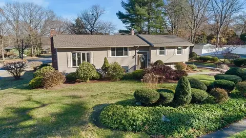 83 Birch St, Peabody, MA 01960