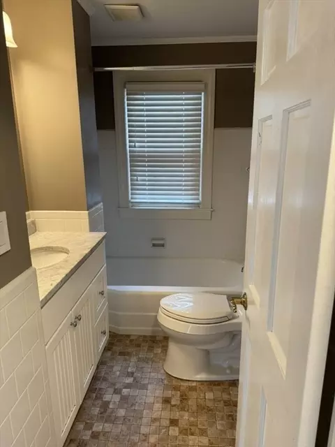 9 Moore Ave, Worcester, MA 01602 photo 16