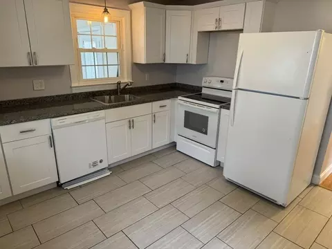 9 Moore Ave, Worcester, MA 01602 photo 10