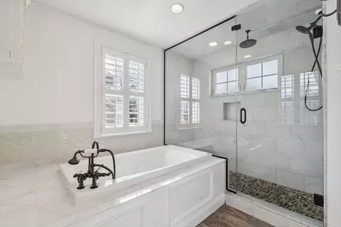 Bath - 83 County Rd, Reading, MA 01867 photo 3 of 4