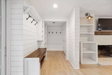 Entry Way - 83 County Rd, Reading, MA 01867 photo 6 of 6