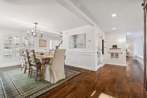 Entry Way - 83 County Rd, Reading, MA 01867 photo 2 of 6