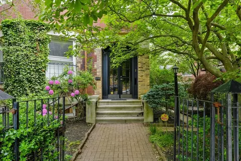 1756 Beacon St #1, Brookline, MA 02445