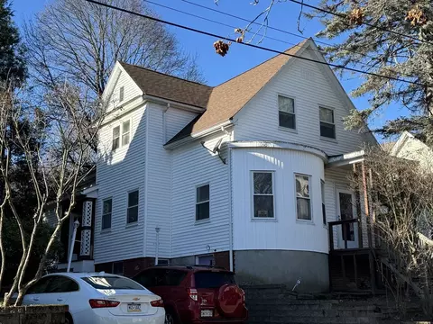 5 Beckman St, Worcester, MA 01607 photo 2