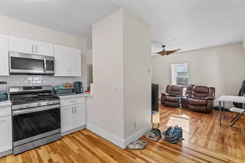 35 Oak Ave, Worcester, MA 01605 photo 17