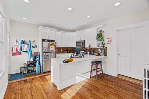 35 Oak Ave, Worcester, MA 01605 photo 3