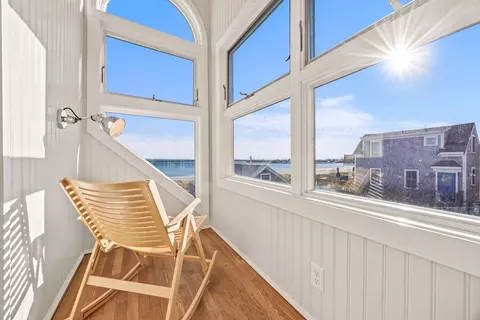 405 Commercial St UNIT 5, Provincetown, MA 02657