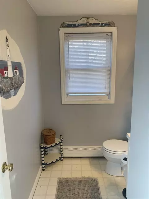 8 Harborview Rd, Hull, MA 02045 photo 5