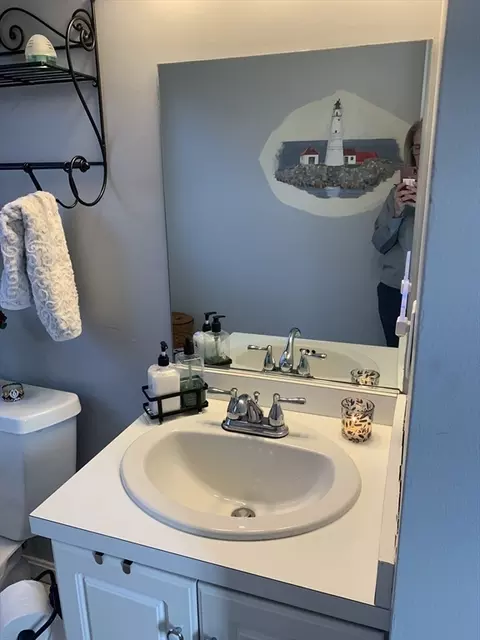 8 Harborview Rd, Hull, MA 02045 photo 6
