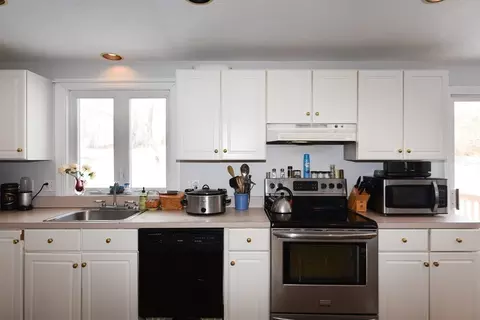 8 Harborview Rd, Hull, MA 02045 photo 7