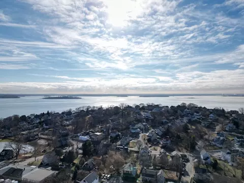8 Harborview Rd, Hull, MA 02045 photo 4