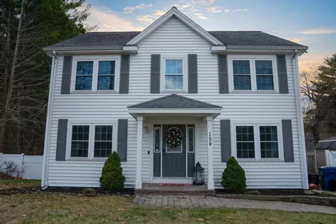 Exterior - 154 Dayton St, Danvers, MA 01923 photo 2 of 7