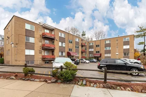 120 Bradlee St #5, Boston, MA 02316