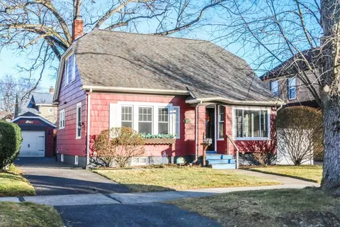 101 Manchester Ter, Springfield, MA 01108