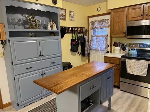 Kitchen - 242 Tower Hill Rd, Chaplin, CT 06235 photo 2 of 2