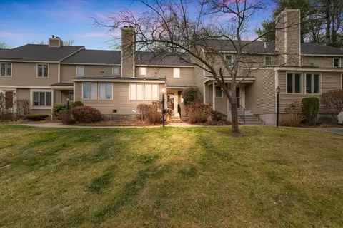 207 Brickett Hill Cir #207, Haverhill, MA 01830