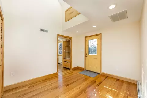 37 Baldwin Rd, Marblehead, MA 01945 photo 4
