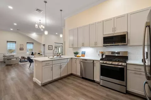320 Middlesex Ave #D402, Medford, MA 02155