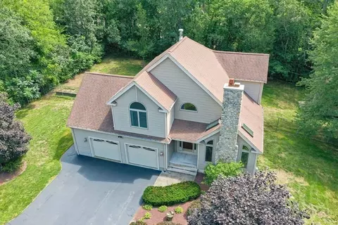 39 Elm St, Blackstone, MA 01504