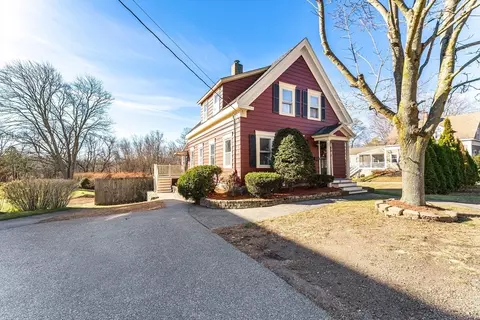 70 Centre St, Danvers, MA 01923 photo 4