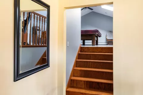 Entry Way - 68 Drew, Derry, NH 03038 photo 4 of 5