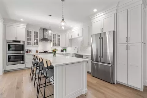11 Granville #11, Amesbury, MA 01913